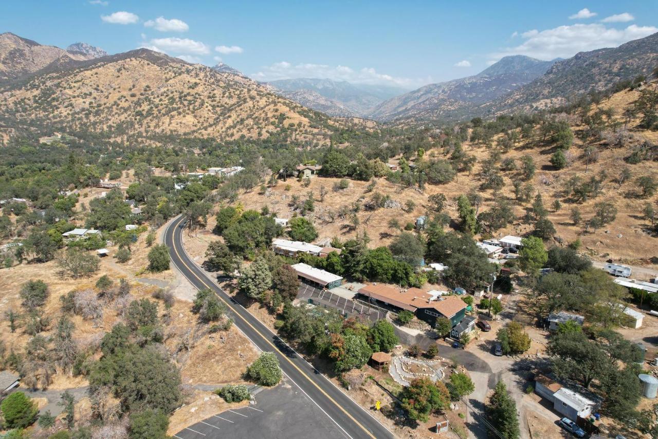 The Belle Sequoia Motel Rm9 Three Rivers Εξωτερικό φωτογραφία